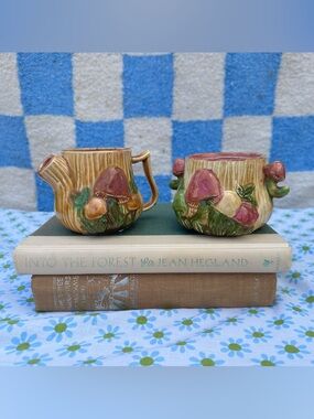 Arnels Vintage Mushroom Ceramic Creamer and Sugar Set - Multicolor (no lids)